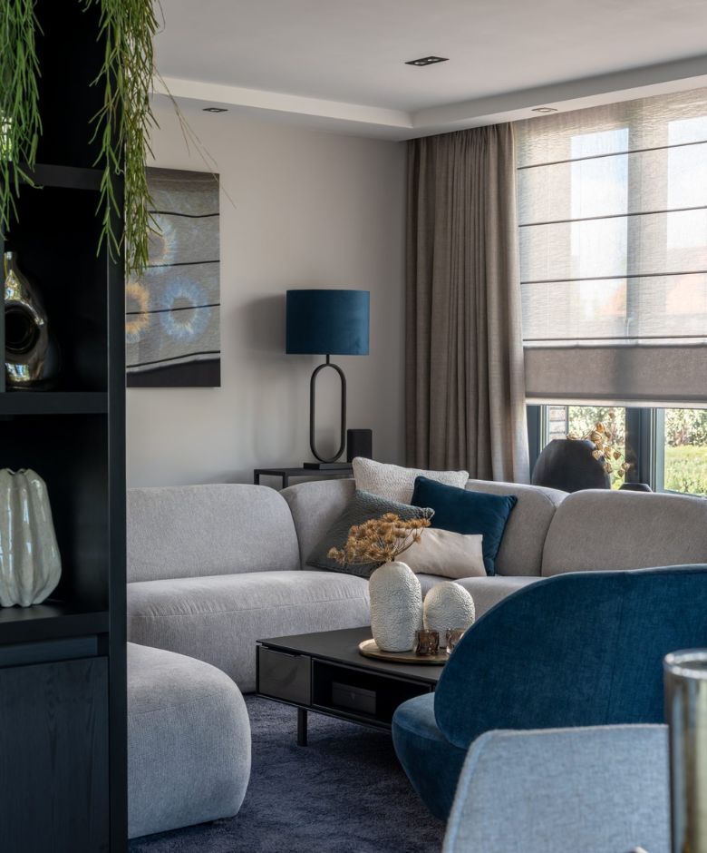 Stylish furnished apartment with rental furniture for expats